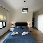Villa Kyrenia Villa *