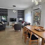 Villa Kyrenia Villa *